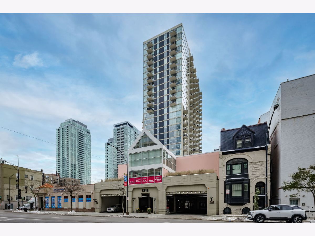  Rented Chicago Illinois, 1212 Lasalle