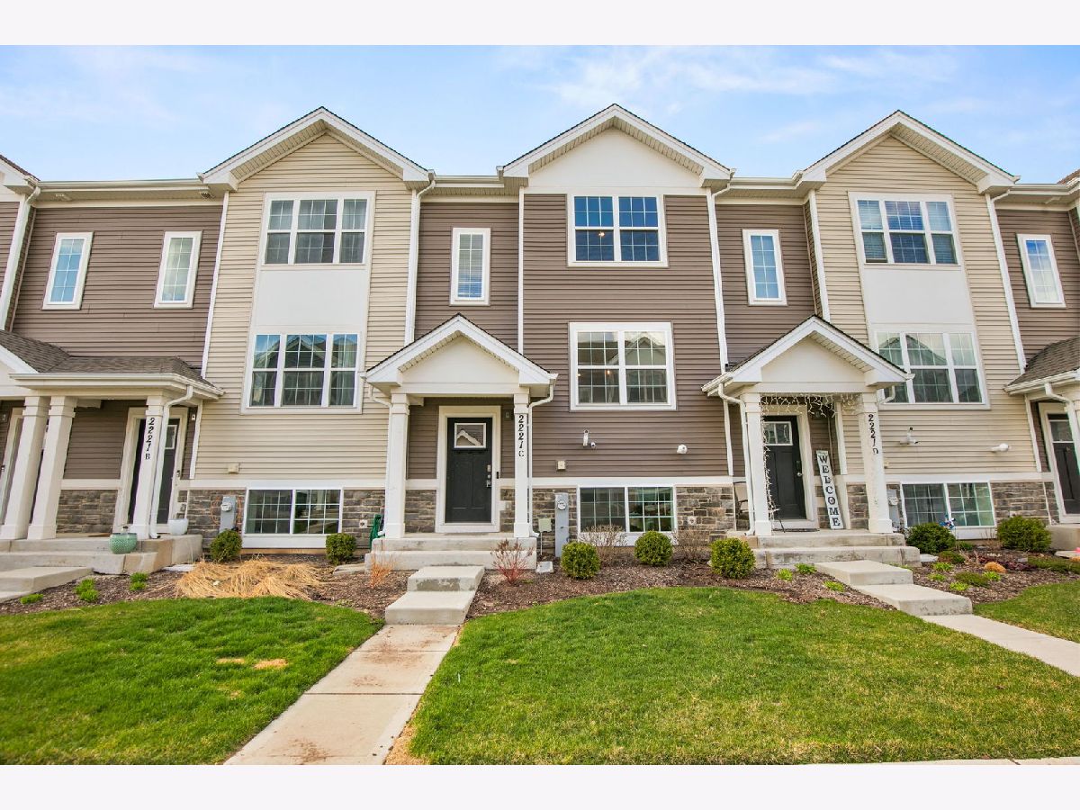 Condos & Townhomes & Homes For Sale Stonewater Wonder Lake Illinois, 2221 Sassafras Way