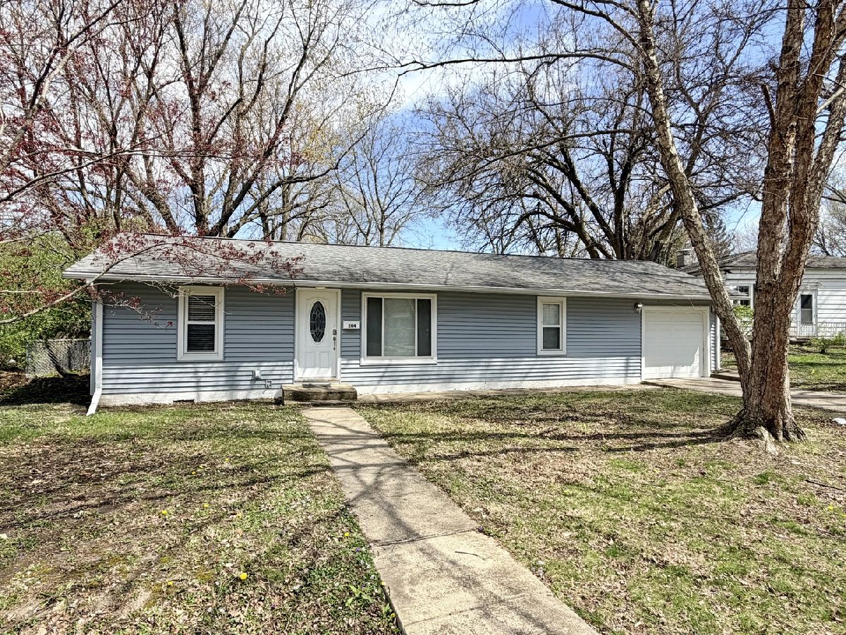  For Sale Champaign Illinois, 204 Flora Drive