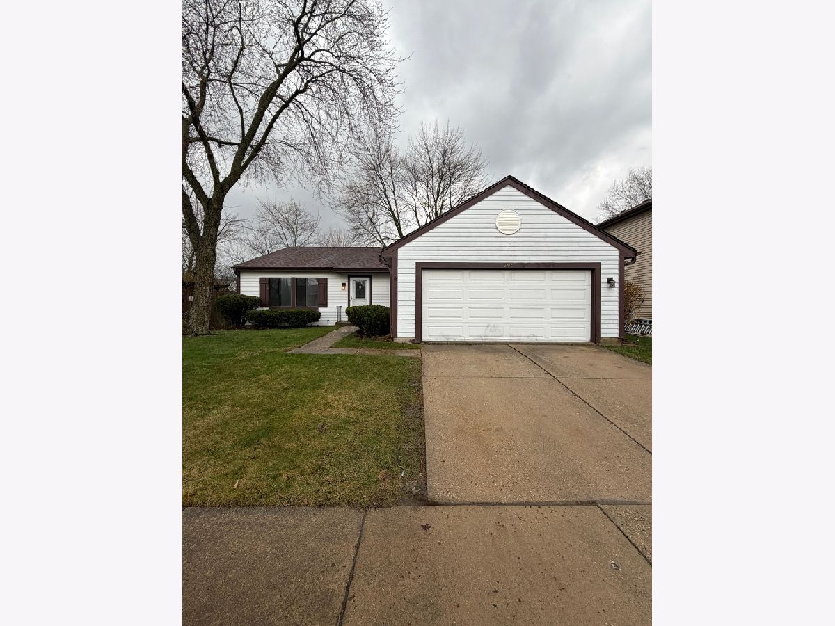  For Sale Vernon Hills Illinois, 208 Albert Drive
