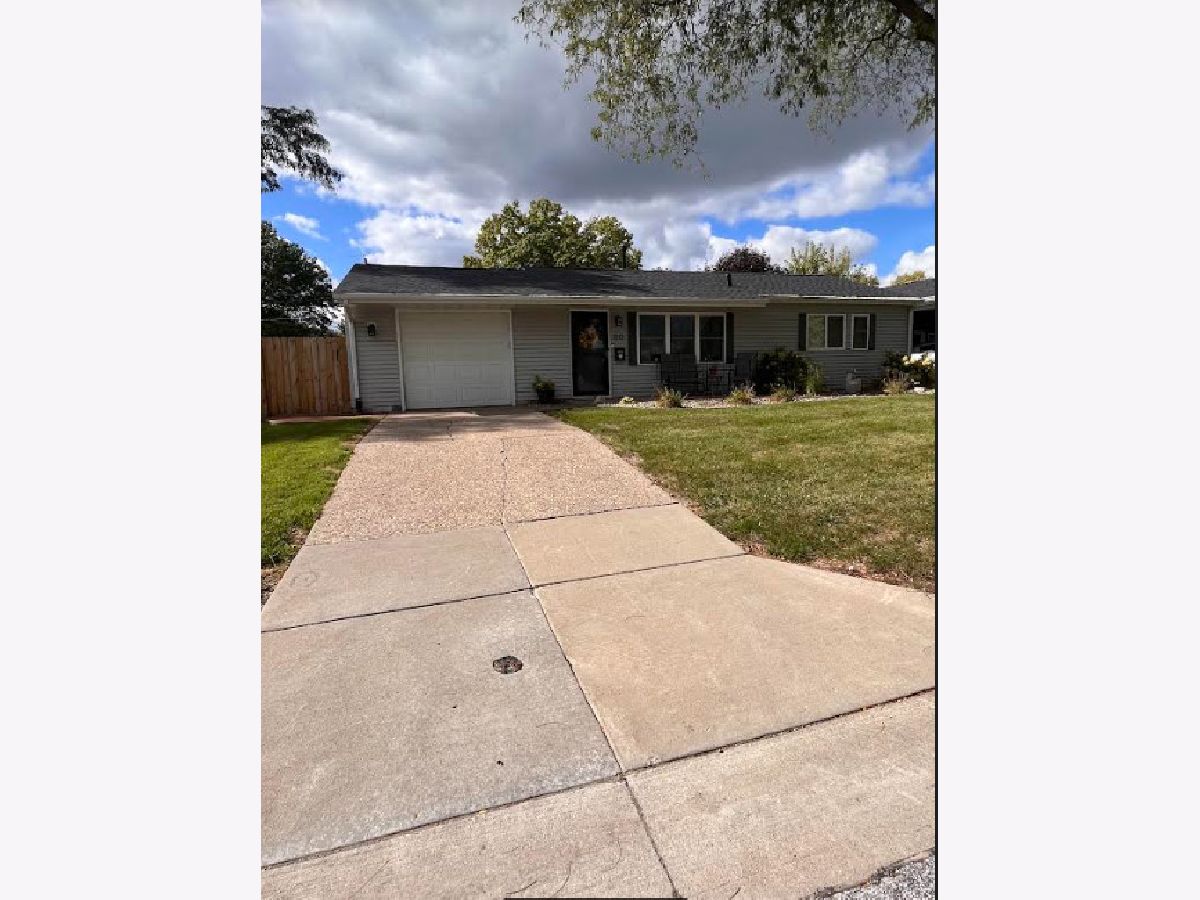  For Rent Bettendorf Iowa, 1212 16th 1/2