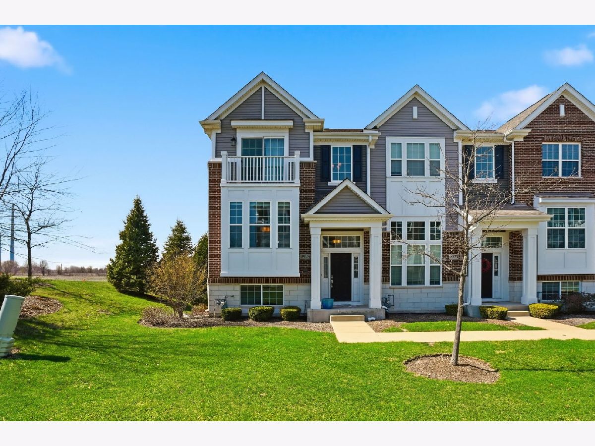 Townhomes For Sale Emerson Park Naperville Illinois, 2925 Madison Drive