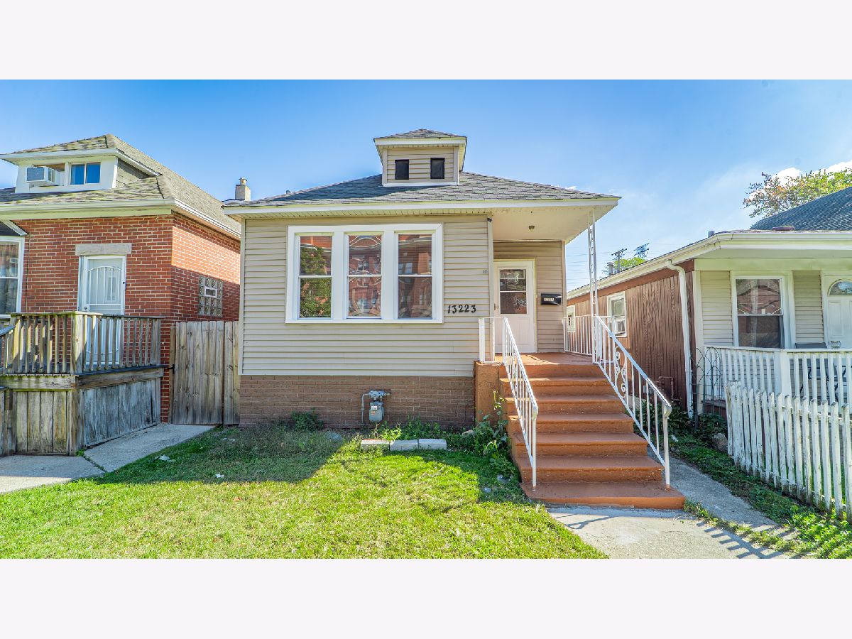  For Sale Chicago Illinois, 13223 Buffalo Avenue
