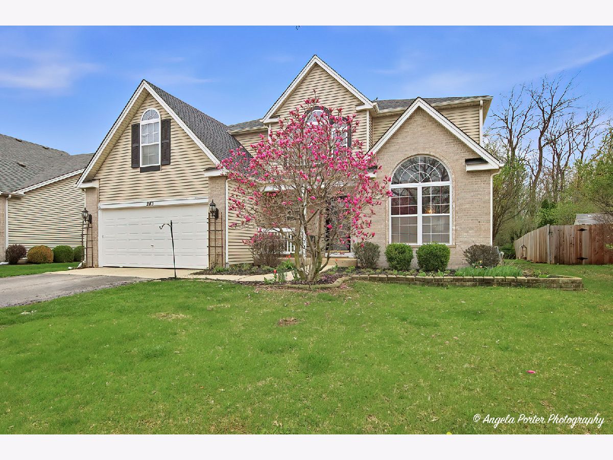 Homes & Townhomes For Sale Valley Lakes Round Lake Illinois, 283 Spring Lake Drive