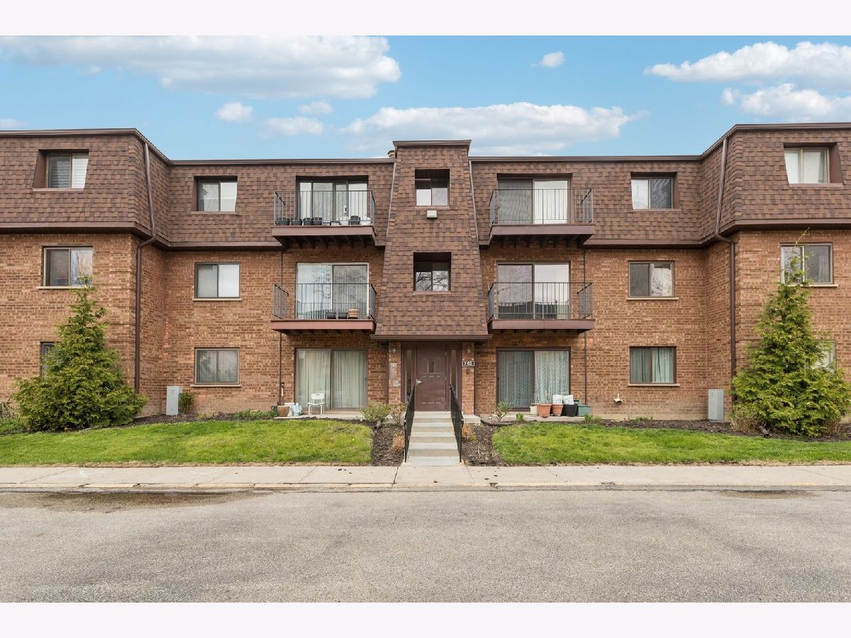  For Sale Glenview Illinois, 702 Cobblestone Circle