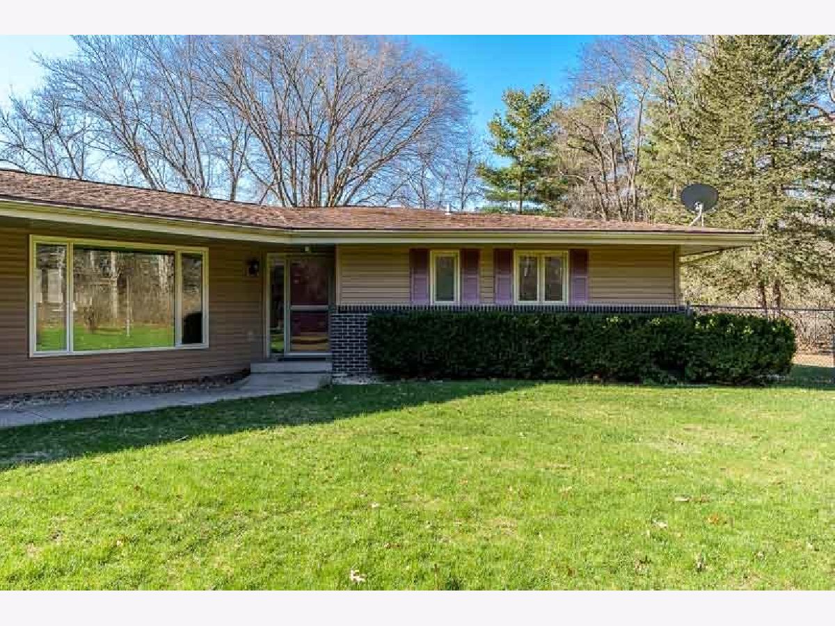  For Sale South Beloit Illinois, 1920 Yale Bridge Road