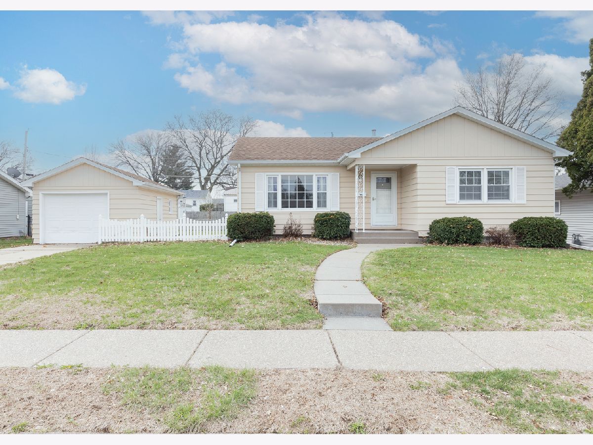  For Sale Davenport Iowa, 1543 Northlawn Road