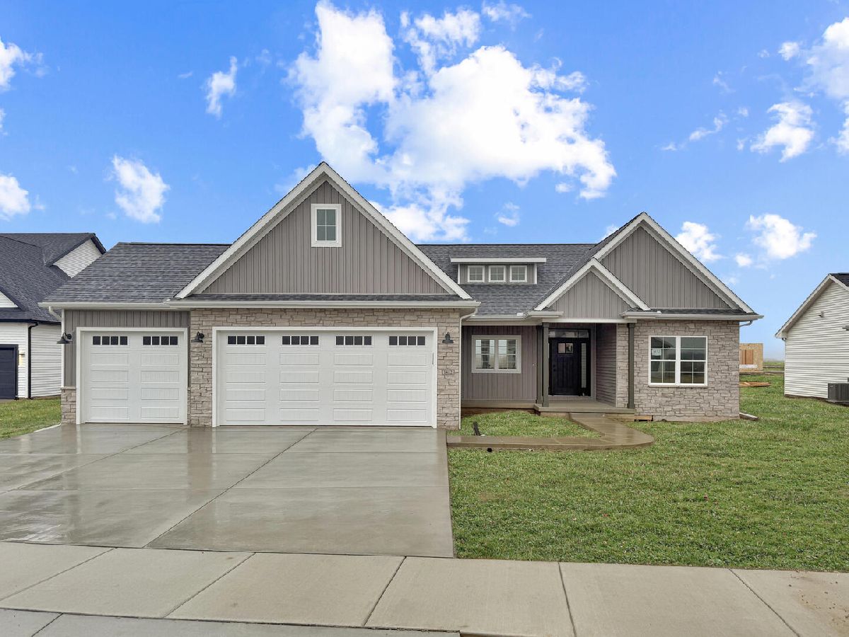  For Sale Mahomet Illinois, 1412 Tinley Lane