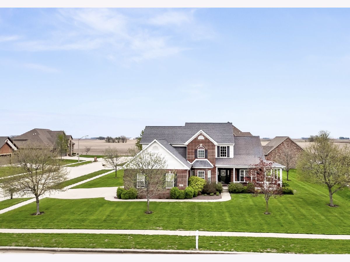 Homes & Condos & Townhomes For Sale Eagle View Bloomington Illinois, 2213 Tyler Trail