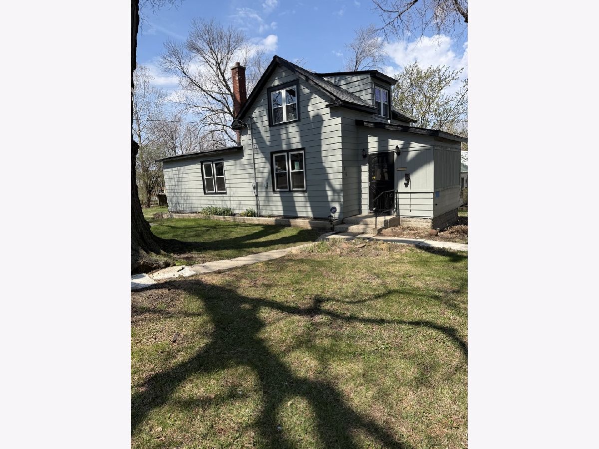  For Sale Willow Springs Illinois, 105 Pearl Street