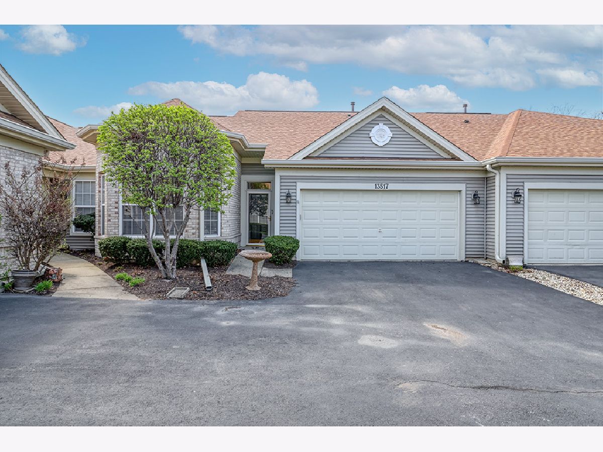 Townhomes & Condos & Homes For Sale Carillon Plainfield Illinois, 13517 Buckthorn Lane
