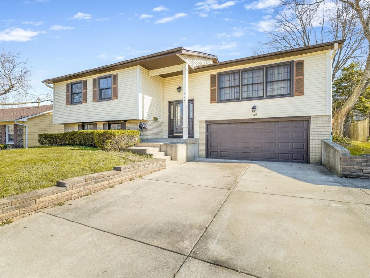  For Sale Lake Zurich Illinois, 545 Andrew Lane