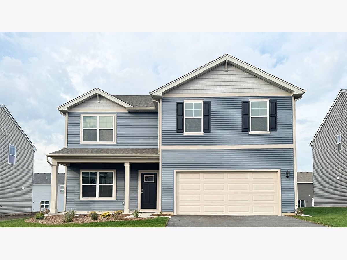 Townhomes & Condos & Homes For Sale Cambridge Lakes Pingree Grove Illinois, 863 Cascade Court
