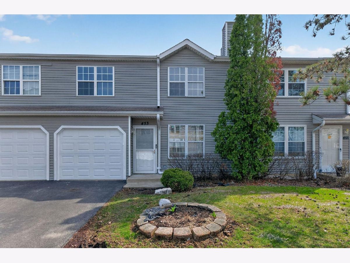  For Sale Round Lake Illinois, 453 Normandie Lane