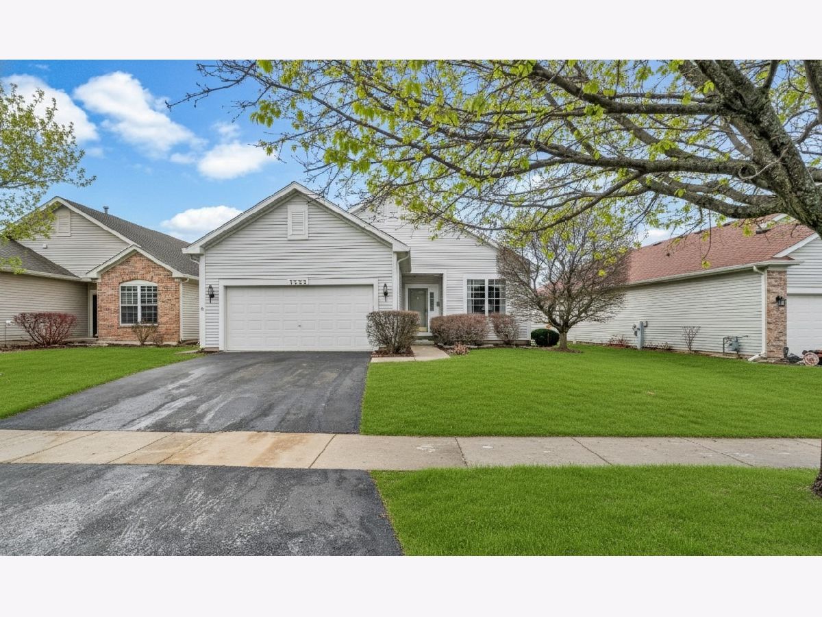 Homes & Townhomes For Sale Grand Haven Romeoville Illinois, 1553 Benzie Circle