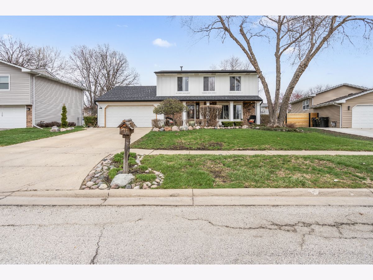  For Sale Roselle Illinois, 340 Stonehurst Lane