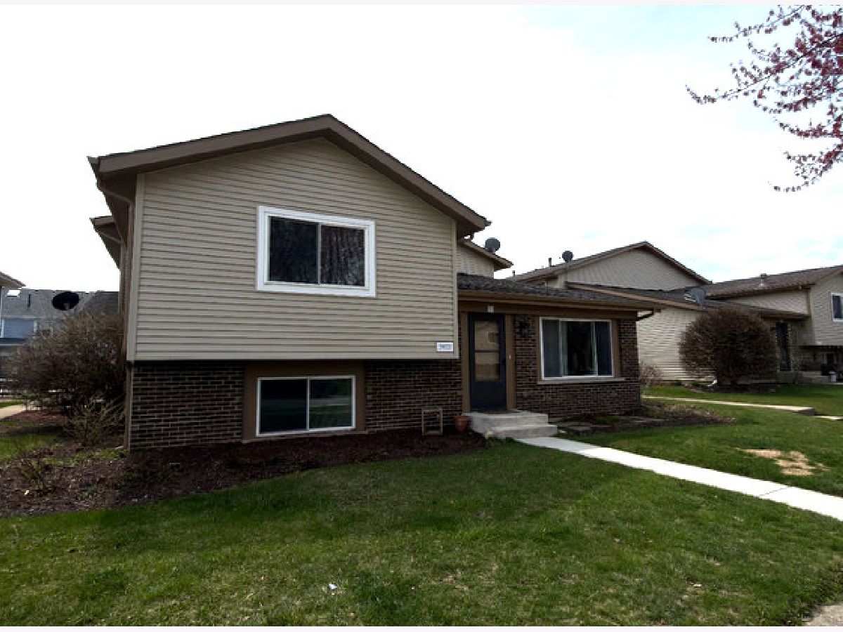  For Rent Warrenville Illinois, 29W523 Winchester