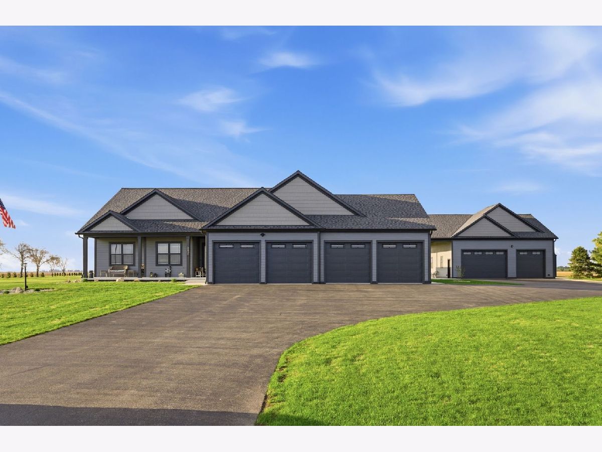  For Sale Sheridan Illinois, 2401 N 4350th Road