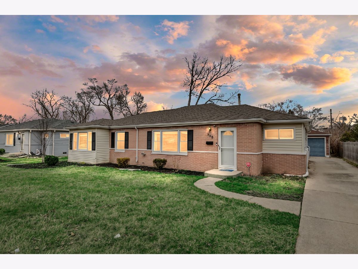  For Sale Hoffman Estates Illinois, 705 Cumberland Street