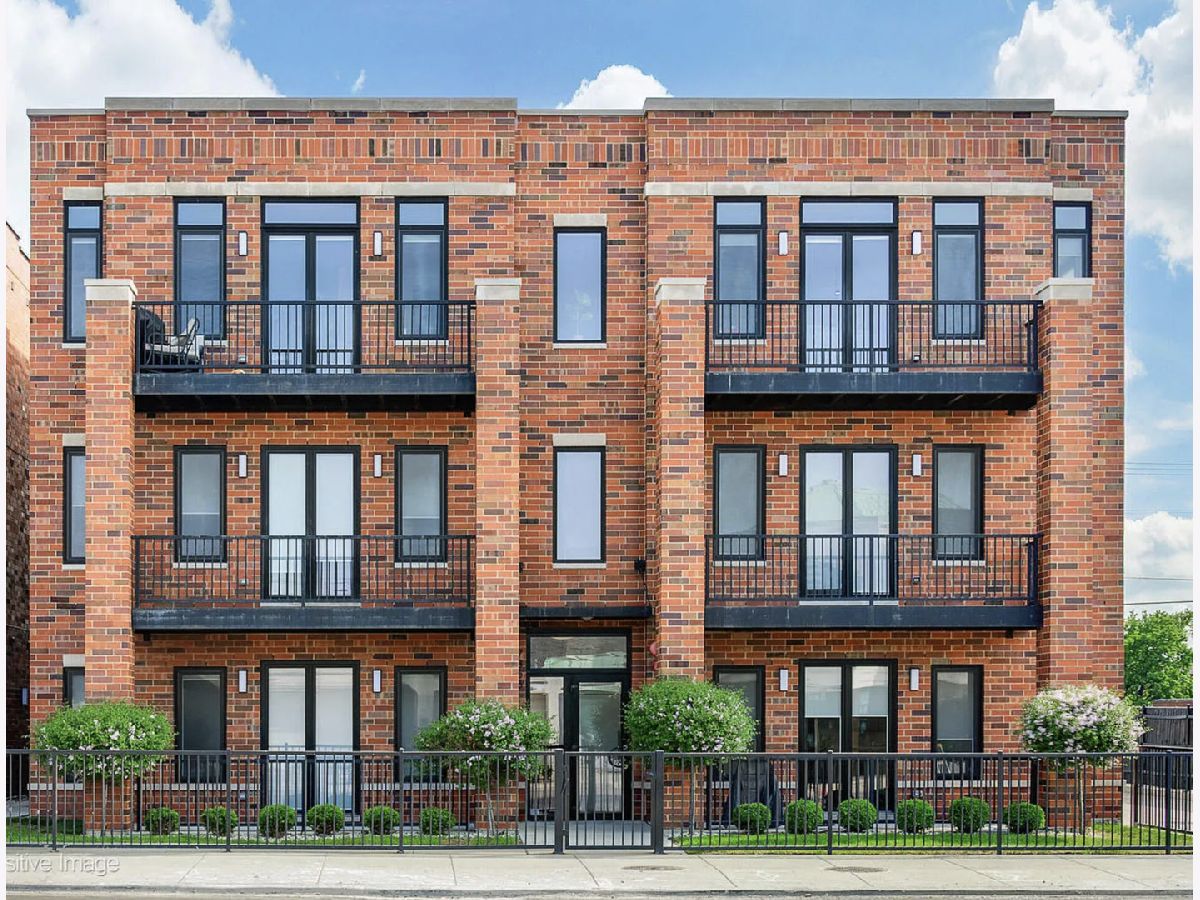  For Rent Elmwood Park Illinois, 7353 Grand