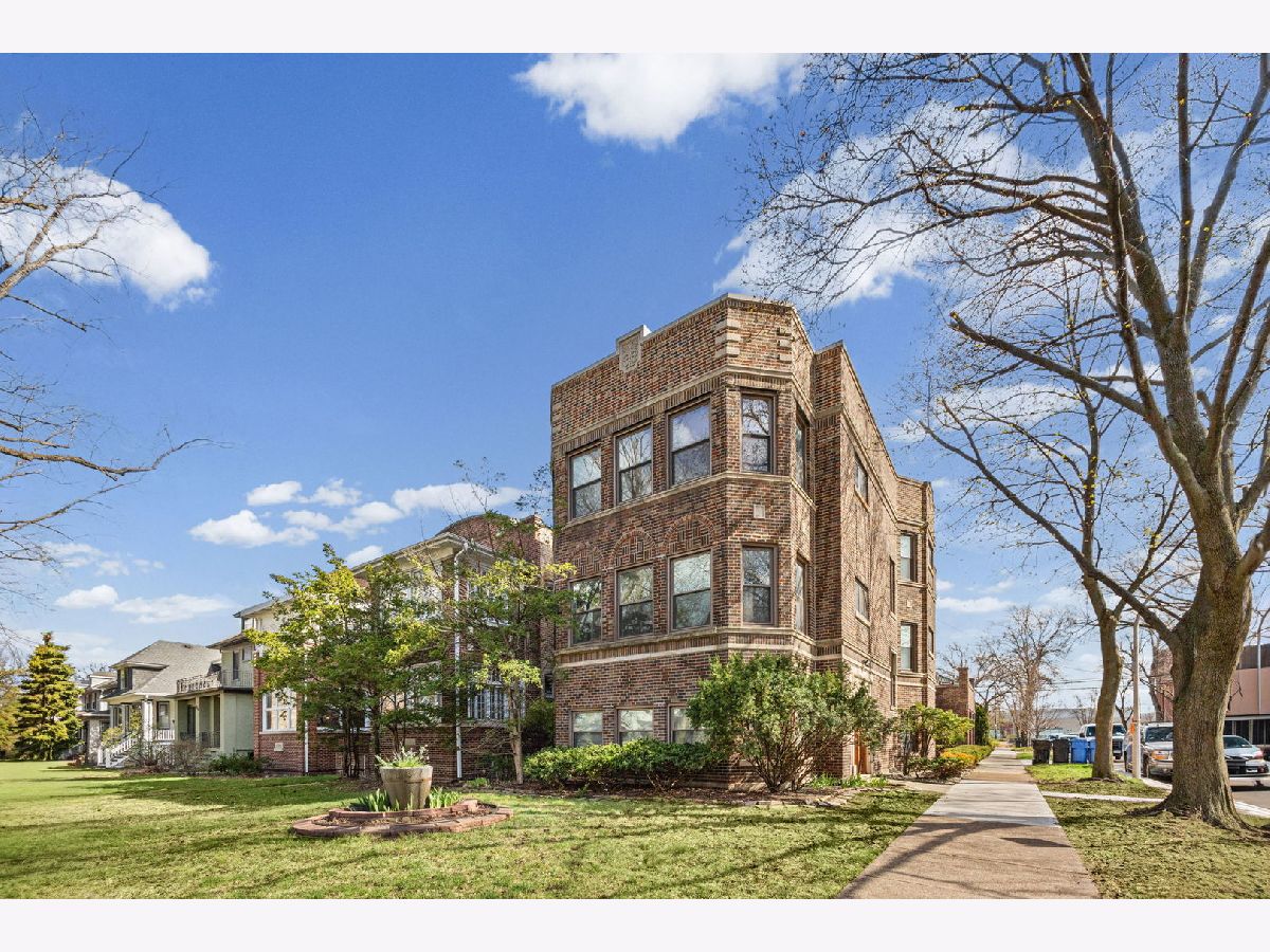  For Sale Chicago Illinois, 6835 Wolcott Avenue