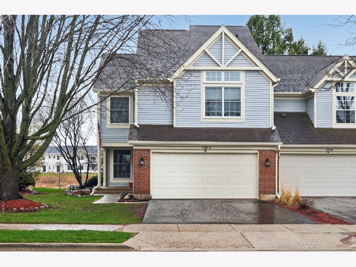  For Sale South Elgin Illinois, 125 Ione Drive