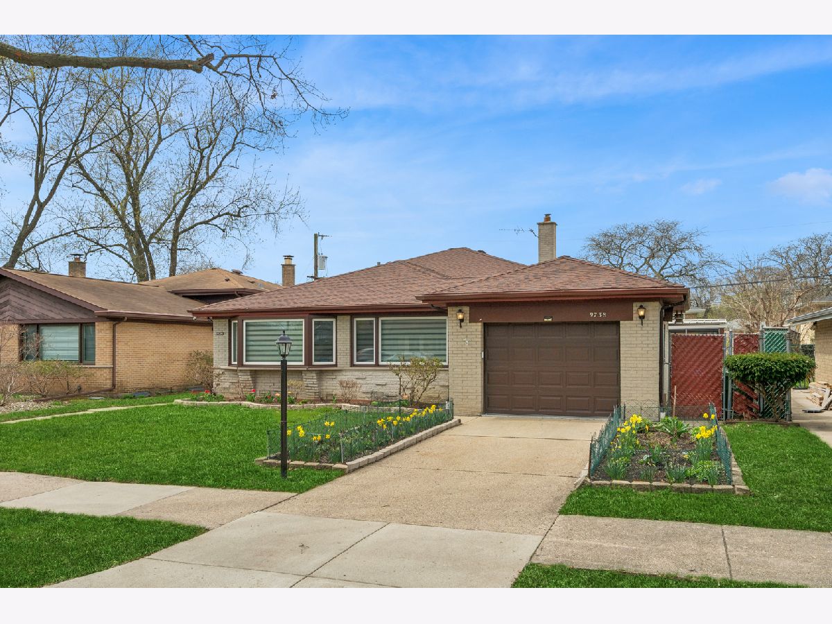  For Sale Skokie Illinois, 9738 Keystone Avenue