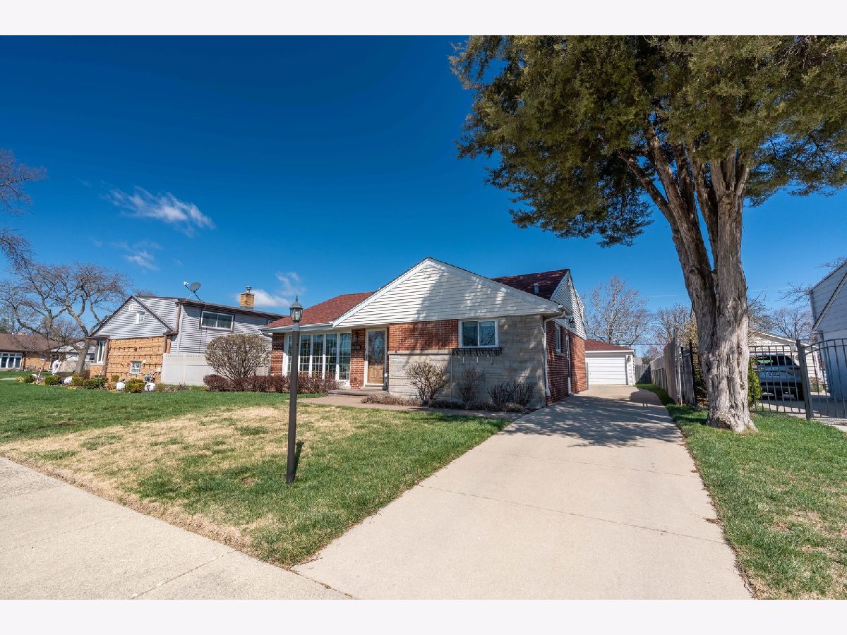 For Sale Morton Grove Illinois, 7528 Churchill Street