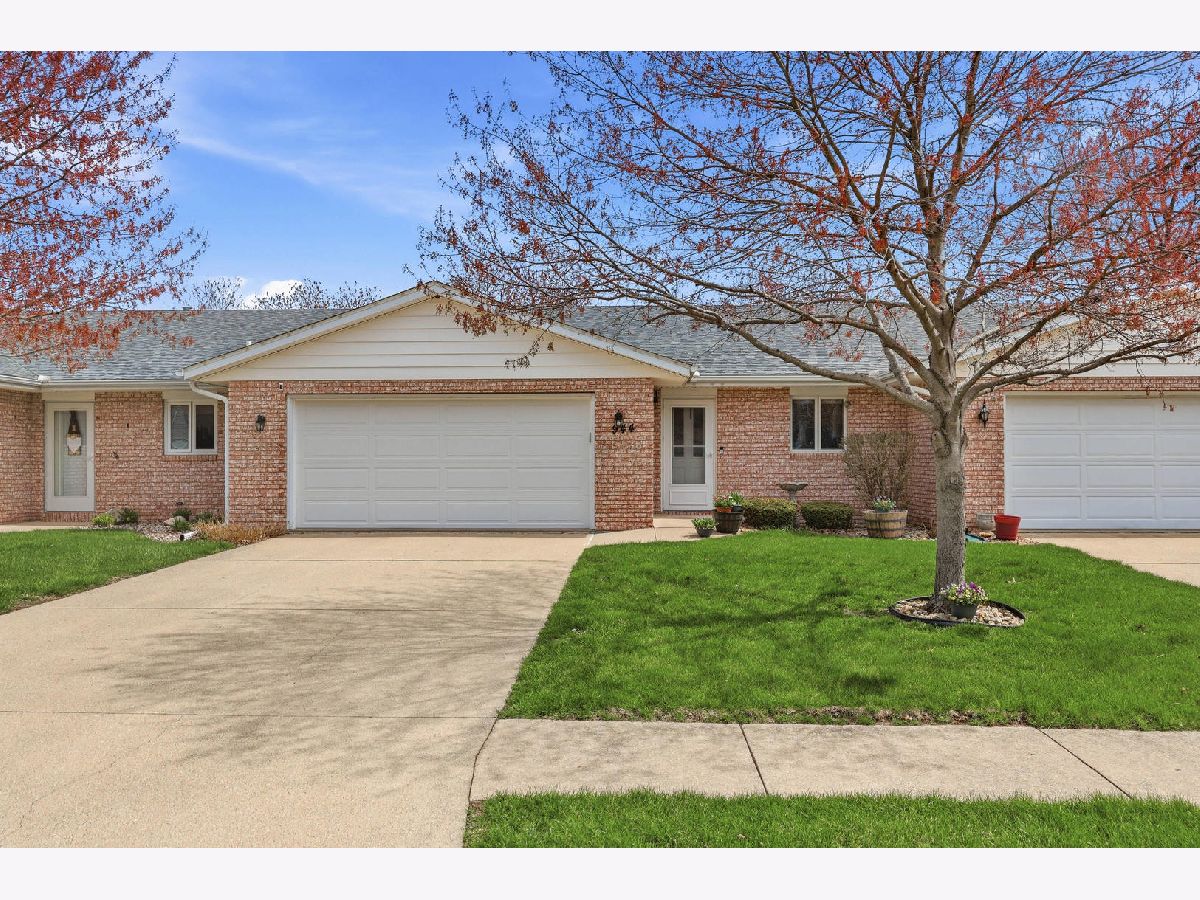  For Sale Geneseo Illinois, 944 Iowa Street