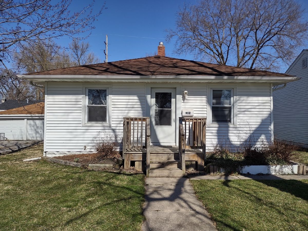  For Sale Morris Illinois, 912 Douglas Street