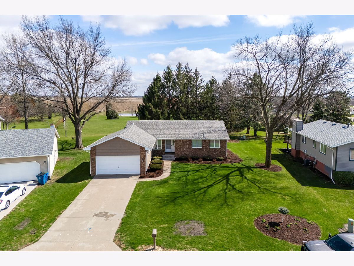  Sold Long Grove Iowa, 309 Brownlie