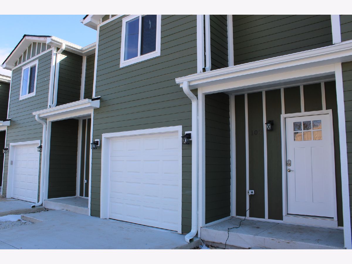  Rented Manteno Illinois, 105 E Division