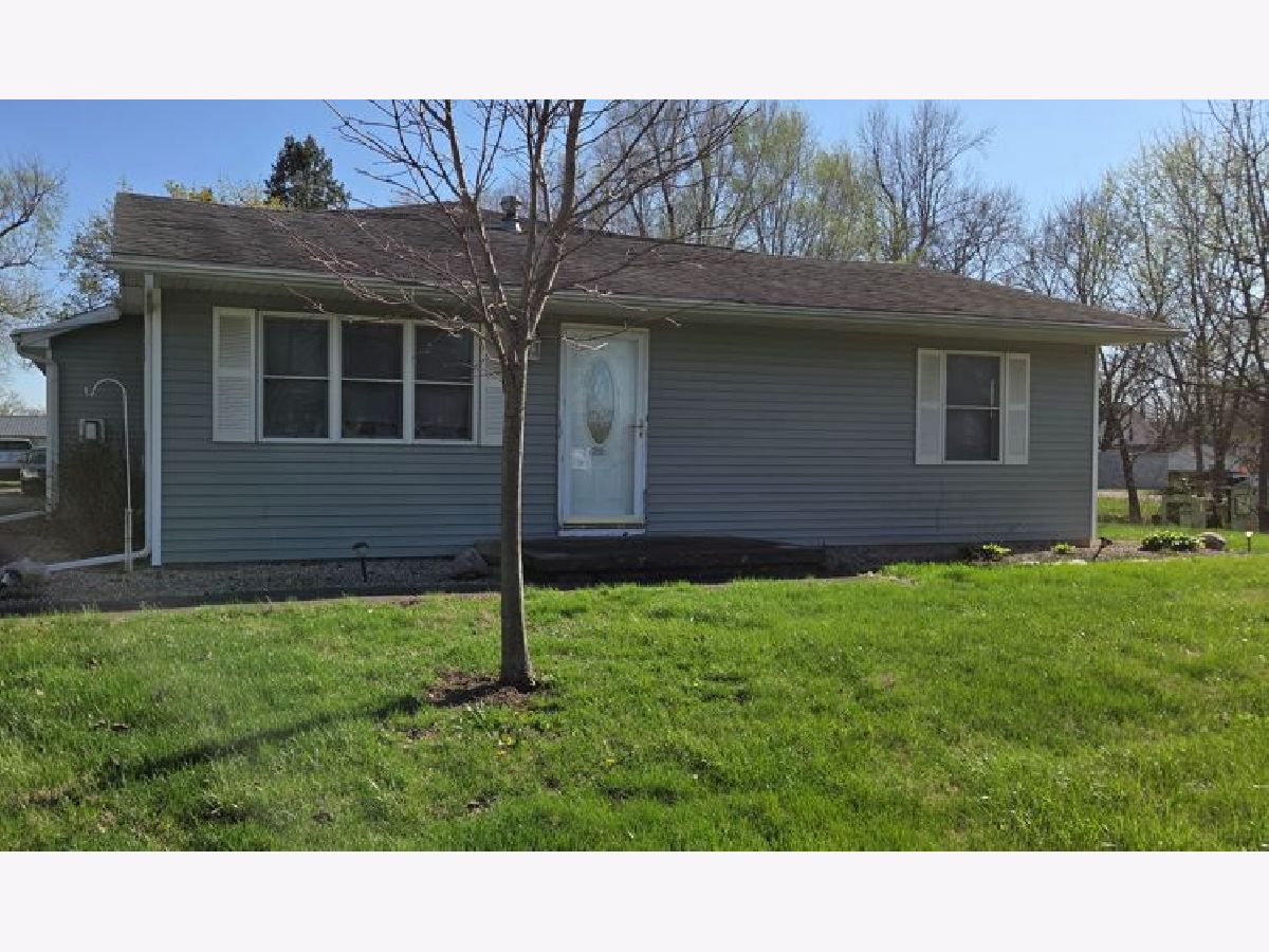  For Sale Heyworth Illinois, 201 Cleveland Street