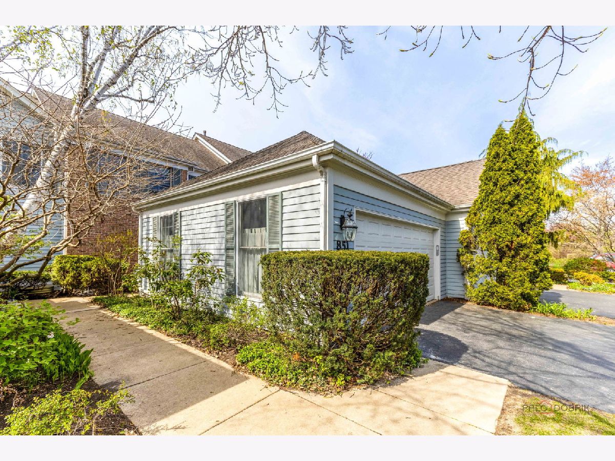  For Sale Lincolnshire Illinois, 851 Sutton Court