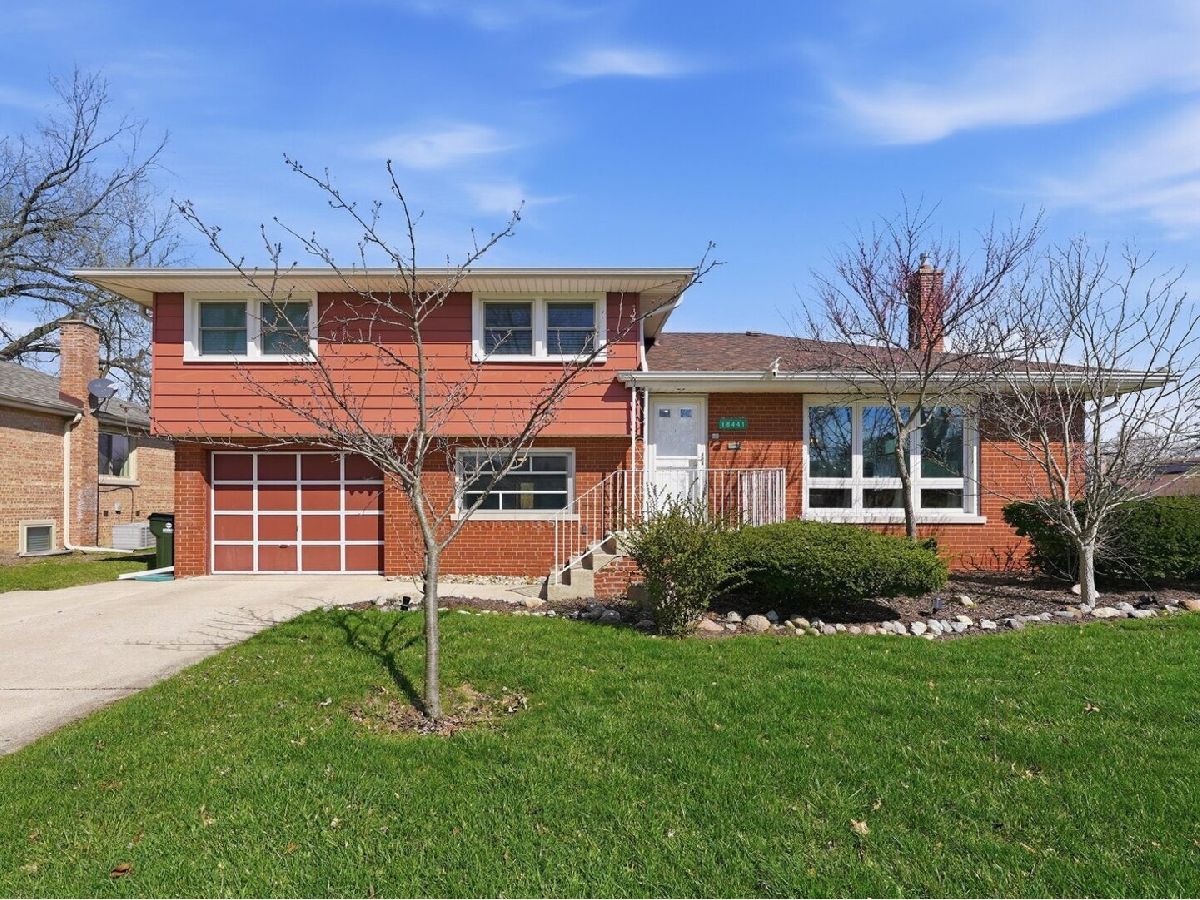 Homes For Sale Southgate Homewood Illinois, 18441 Marshfield Avenue