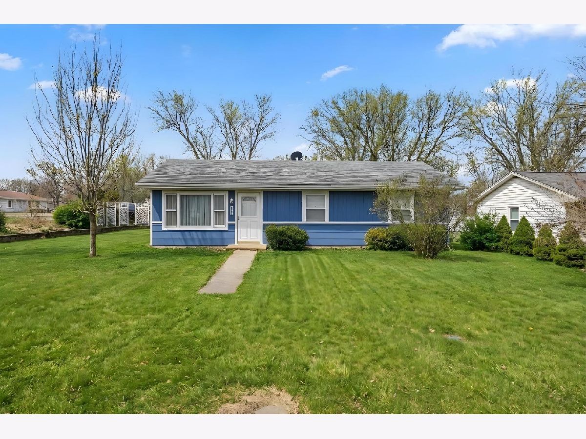  For Sale Rochelle Illinois, 200 Ramona Avenue