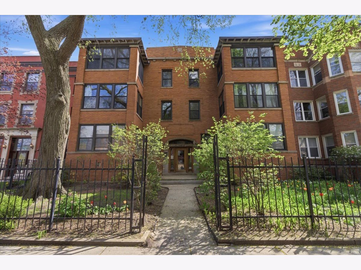  For Sale Chicago Illinois, 4753 Malden Street