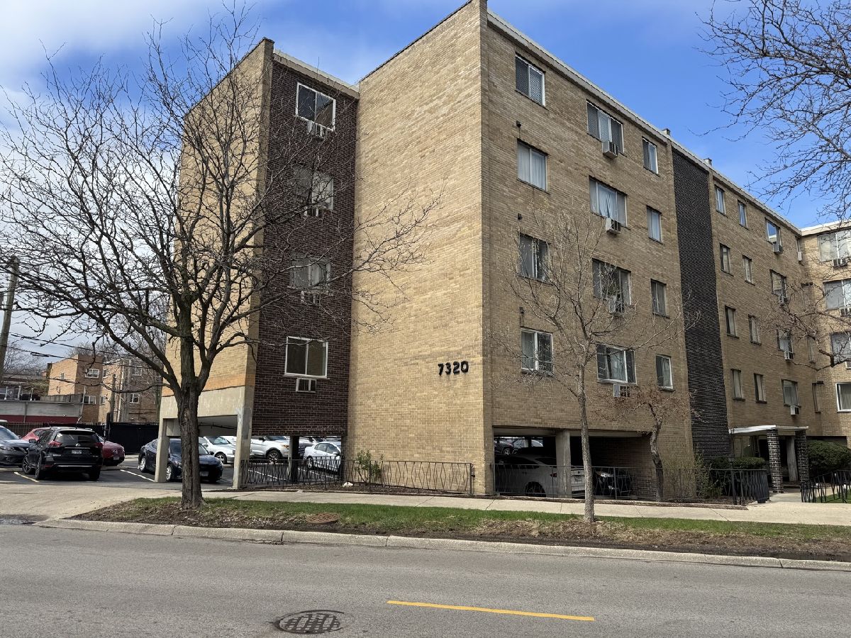 Condominiums For Rent Winchester Condominiums Chicago Illinois, 7320 Rogers