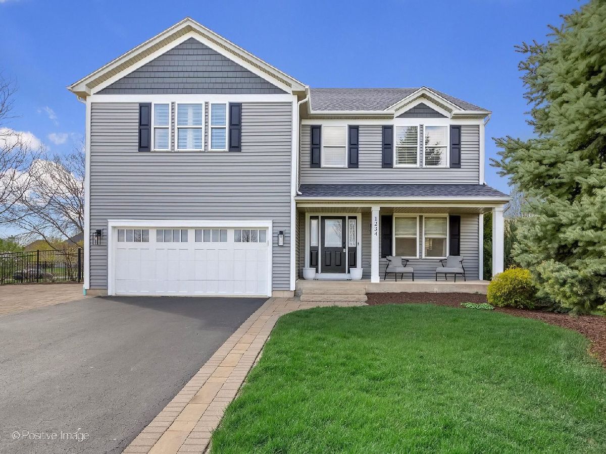  For Sale Elburn Illinois, 1234 Blackberry Creek Drive