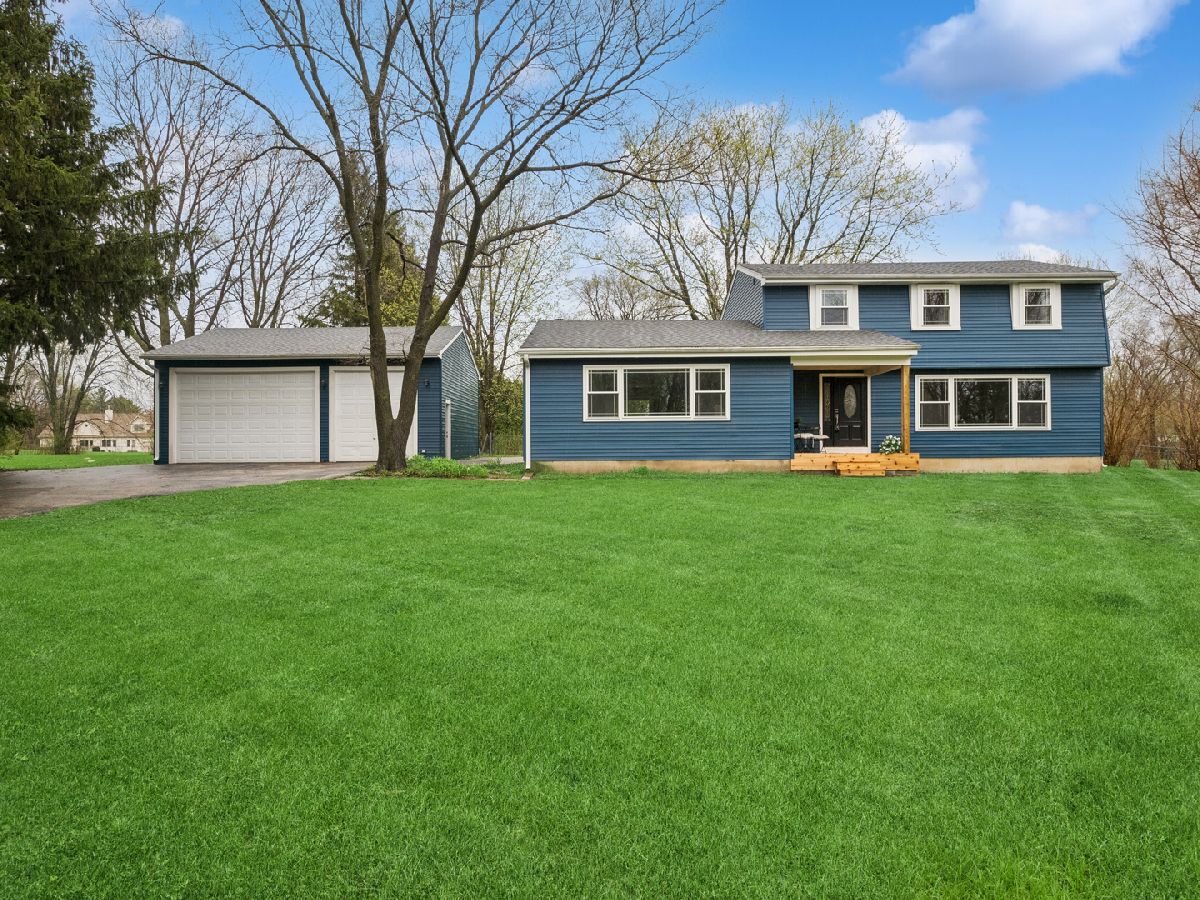 Homes For Sale Colleens Cote Huntley Illinois, 6220 Crescent Drive