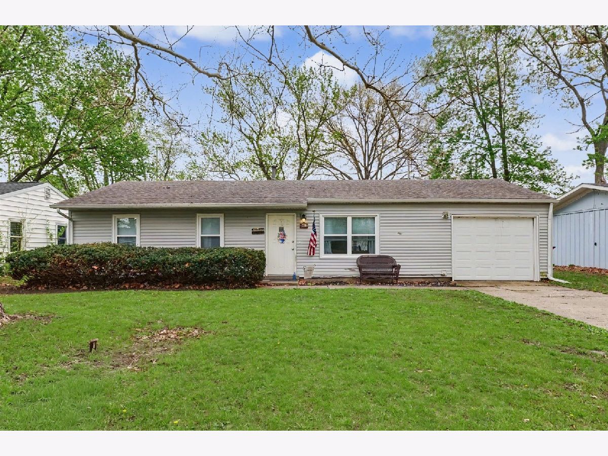  For Sale Champaign Illinois, 2405 Lawndale Drive