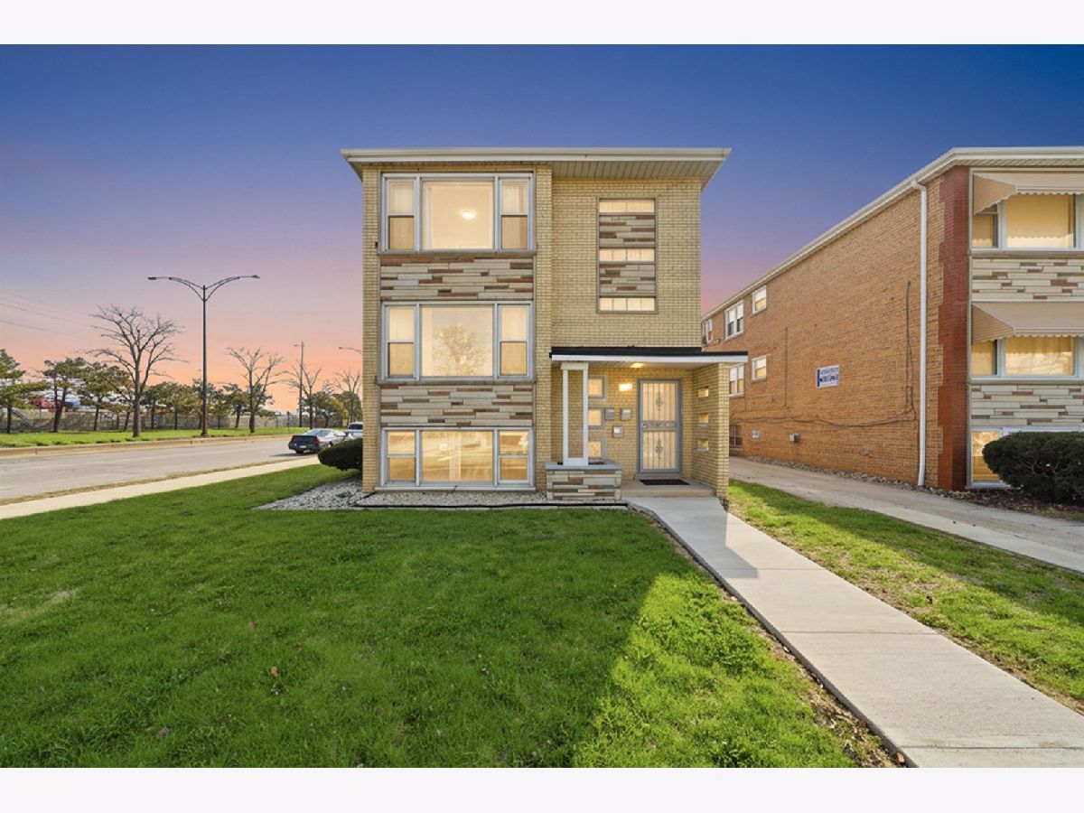  For Sale Chicago Illinois, 7901 Whipple Street