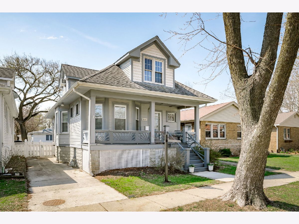  For Sale Brookfield Illinois, 9439 Congress Park Avenue