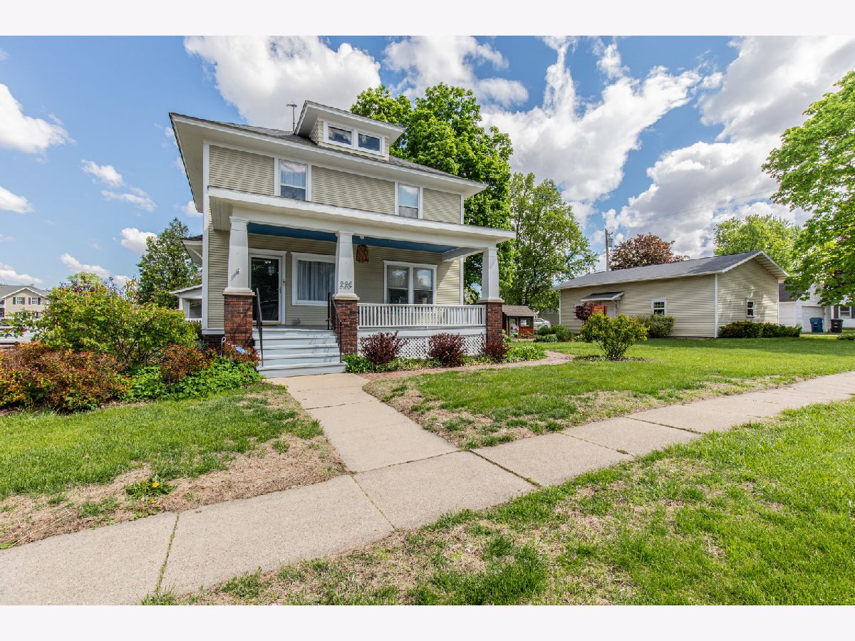  For Sale Princeton Illinois, 225 Central Avenue