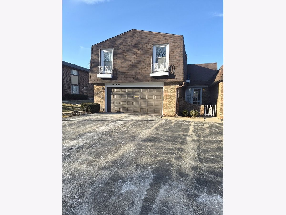 Townhomes & Condos For Sale Brandywine Villa Park Illinois, 18W100 16th Street