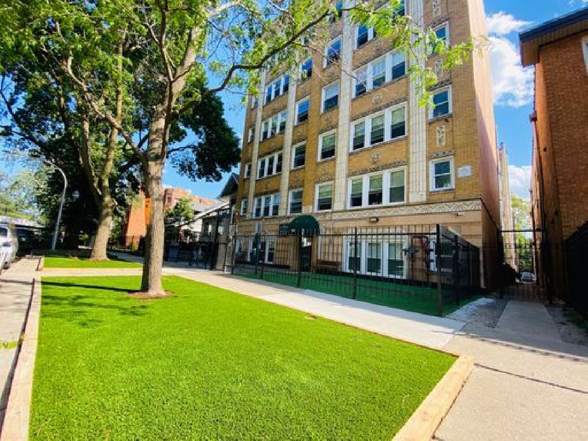  Rented Chicago Illinois, 1521 Sherwin