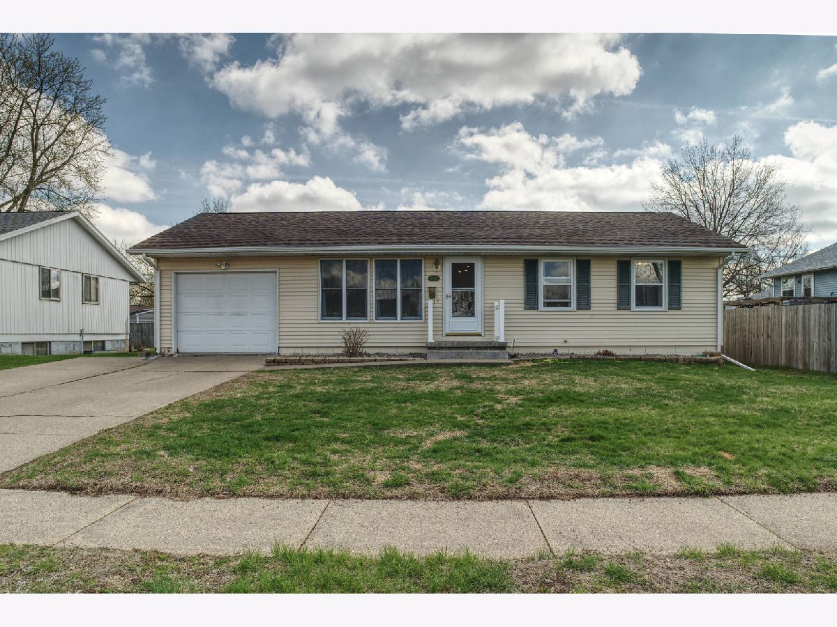  Sold Camanche Iowa, 1709 Middle
