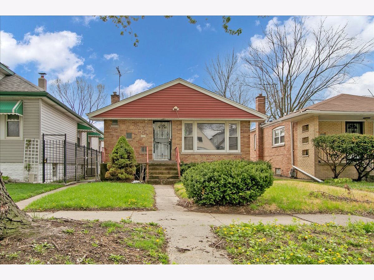  For Sale Chicago Illinois, 701 116th Street