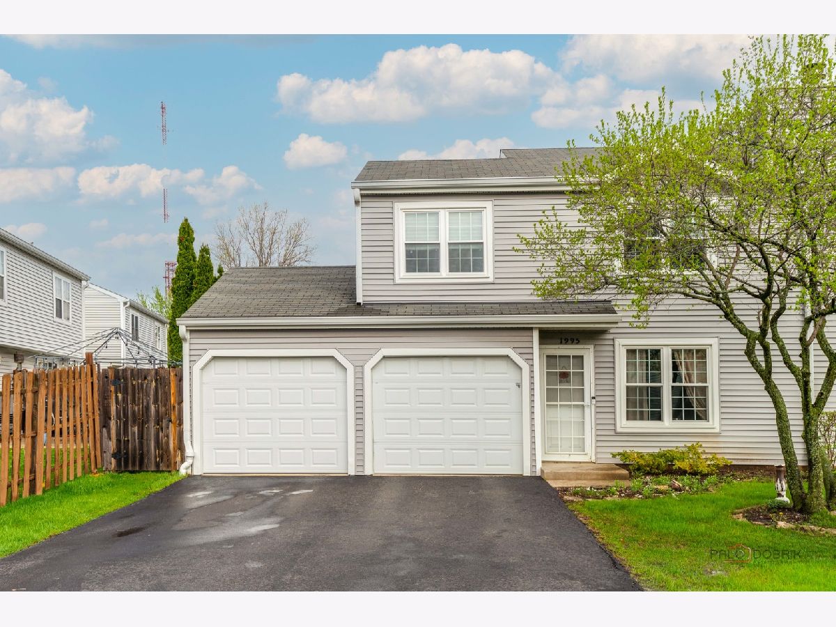  For Sale Round Lake Beach Illinois, 1995 Westview Lane