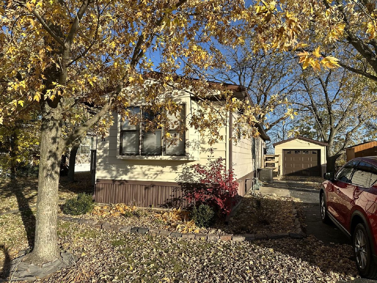  For Sale Beecher Illinois, 31 Meadowlark Lane
